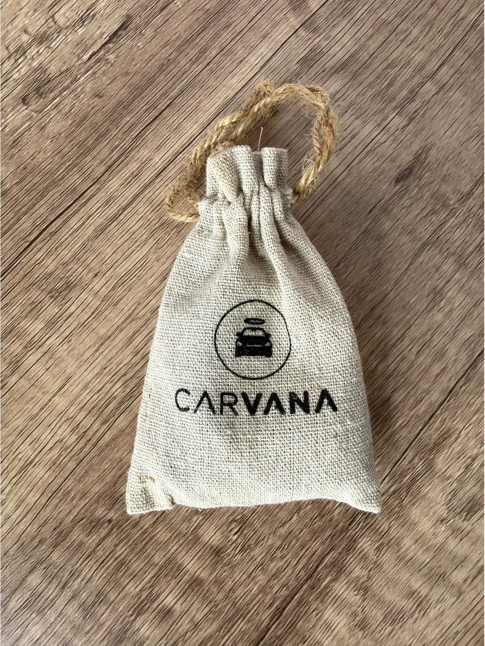 Carvana Branded Whiskey Stones Set of 4 Black Drink Chilling Cubes w/ Logo Pouch